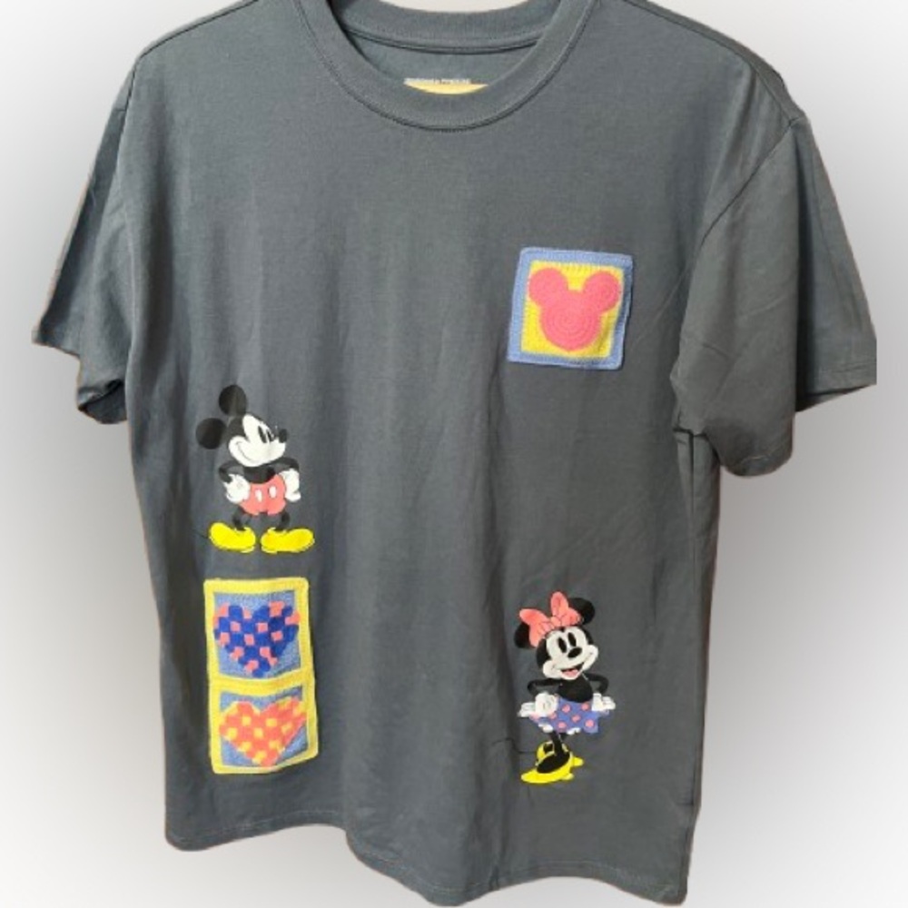 Disney FREEZE Charcoal Tee with Mickey and Minnie Size Large